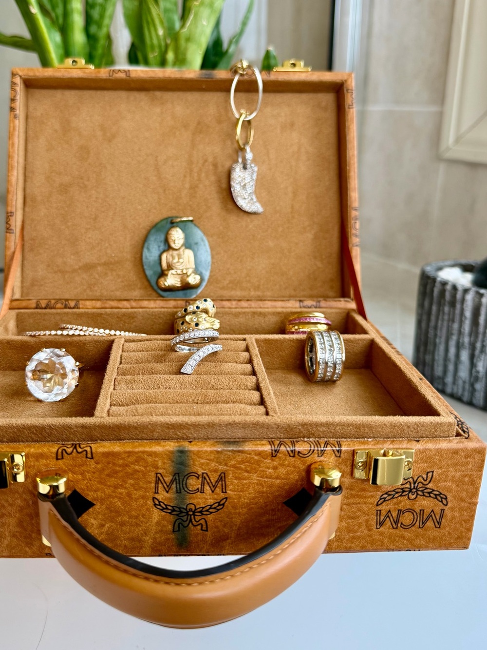 MCM jewelry box - Picture 5 of 10